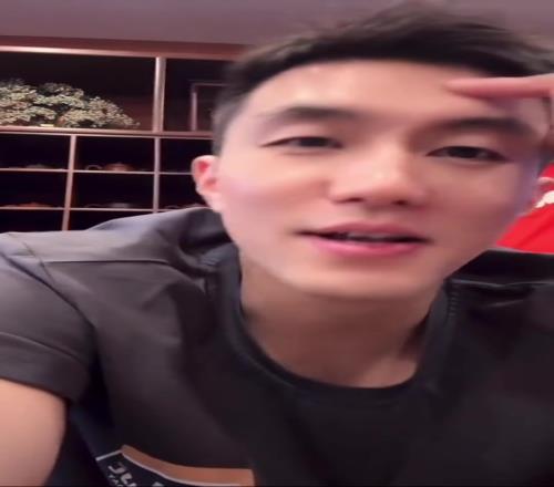 郭艾伦：我本来有女朋友后来没了不是一直都没说多都是泪