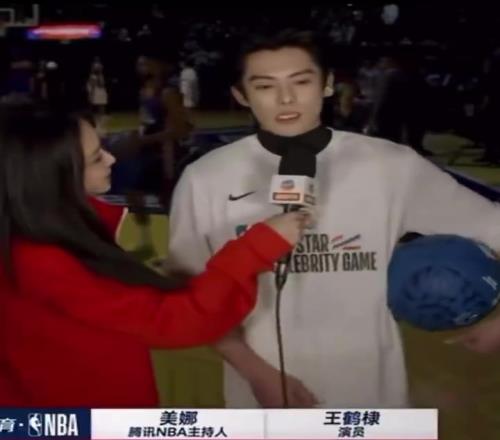 已读乱回！美娜：有没有练球王鹤棣：一到现场就还是兴奋
