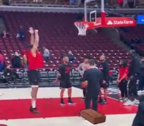 你敢相信这个人在NBA赚了1亿美元了么