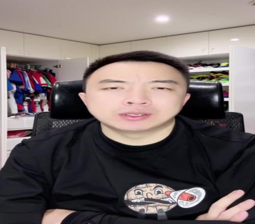 媒体人分析塞鸟未上原因：少一人只能上防守中场上进攻型的没用