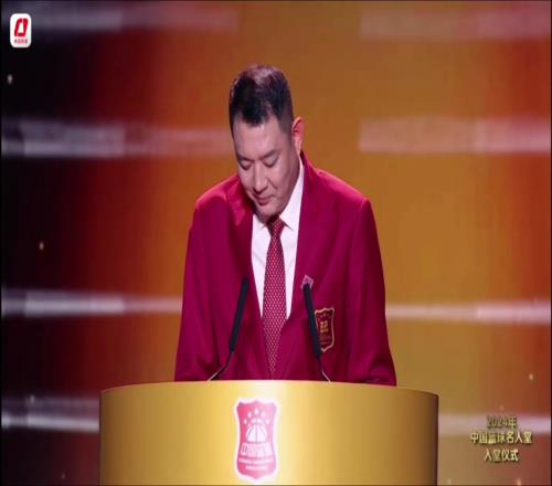 太有梗了！巩晓彬名人堂演讲现场成脱口秀狂Q“教条”梗