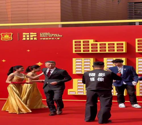 2024中国篮球名人堂入堂仪式，看看有哪些名宿来到现场