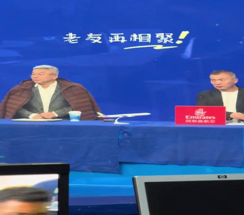 青春啊！刘建宏和黄健翔都逐渐有了白发曾经的央5解说