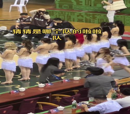 本赛季最清凉的拉拉队装备