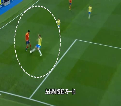 亚马尔浑身都是假动作的进攻队员，无论你做什么都是错