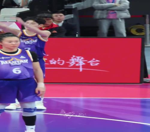 篮球人是不是都喜欢走着走着来这么一下