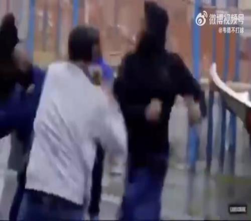 美媒调侃：当约基奇、戈登、马龙赛后在更衣室里看到威少时