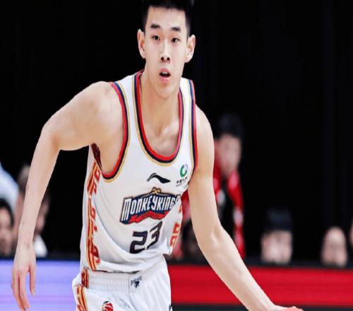 杨毅此前：林葳将会像姚明那样成为下一个国宝级篮球运动员！