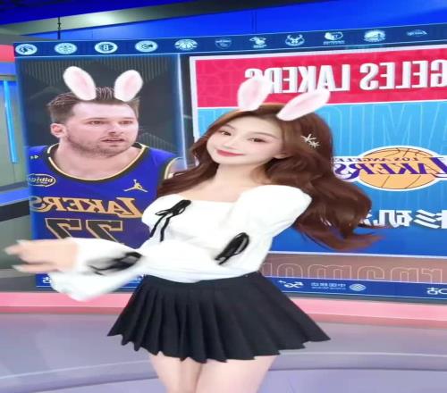 美女主播魏欣怡：欢迎朋友们来电点戈