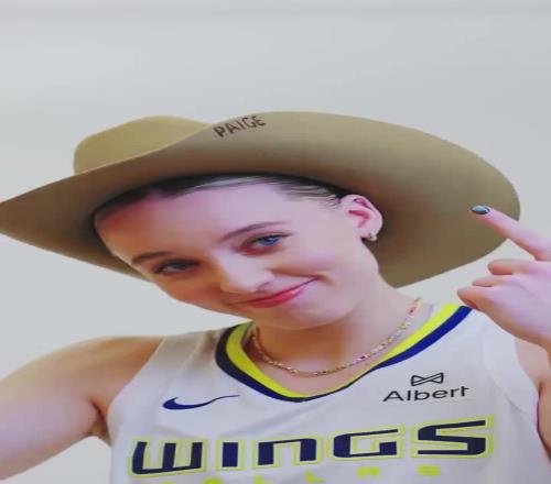 WNBA新科状元佩奇化身女牛仔，真是又美又能打呀