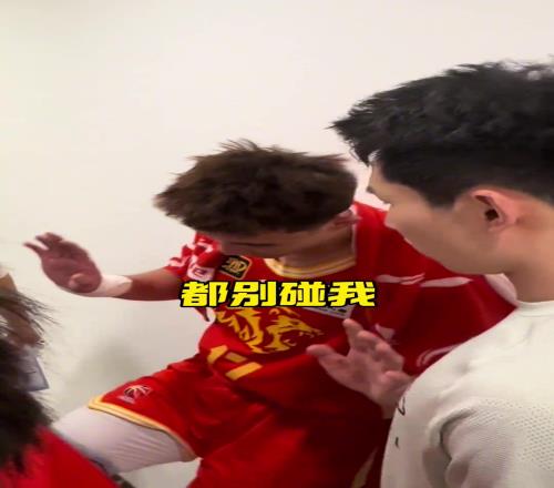 虚惊一场！孙铭徽受伤后第一反应：我听见响了脚断了