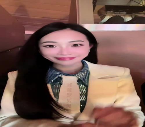 球好看人更好看！美女记者孟超：强烈推荐尼克斯活塞这组系列赛
