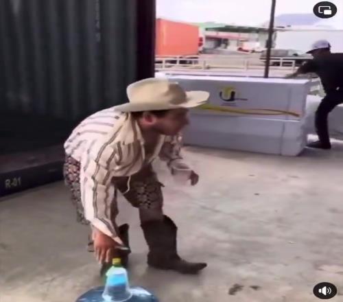 国外网友：这就是厄德高对阵巴黎的精彩集锦
