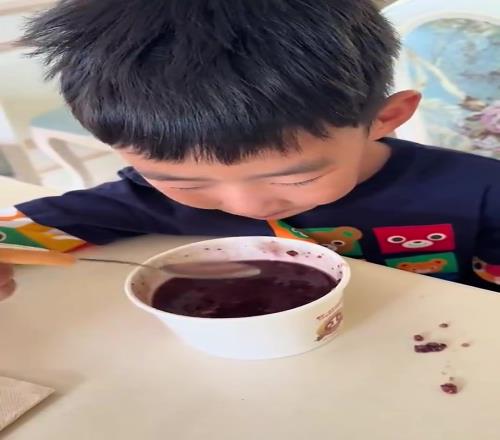 周琦儿子此前想到曾凡博受伤放声痛哭：我心都碎了