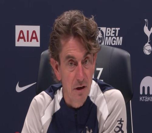 弗兰克：如何出球和创造机会由我来决定，但过程是集体性的