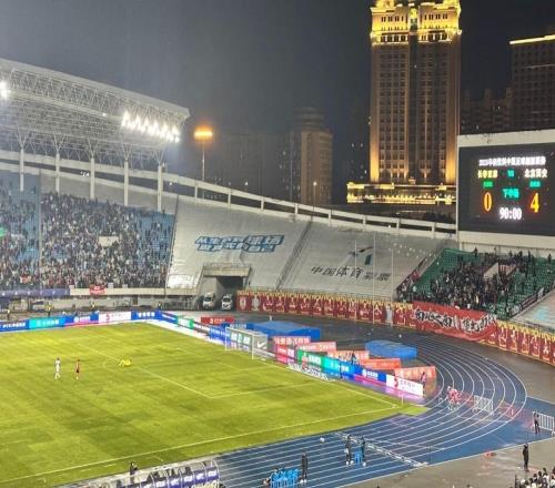 津媒谈亚泰降级：亚泰俱乐部在管理方面战略模糊且缺乏耐心