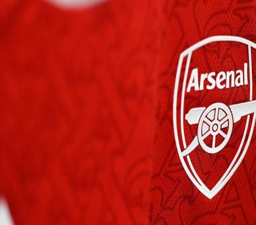 从这轮英超比赛表现看，阿森纳夺冠板上钉钉，曼城要成一个搅局者