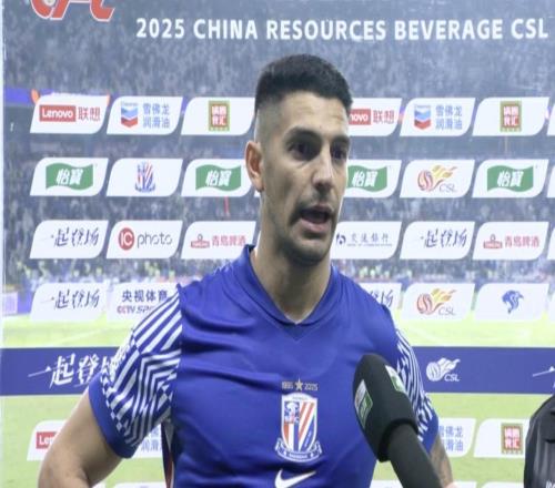 路易斯：很高兴还有争冠机会，这是主场应该有的态度