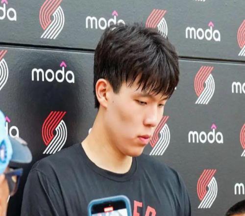 杨瀚森一动作暴露最大短板！除语言外，这一点急需提升