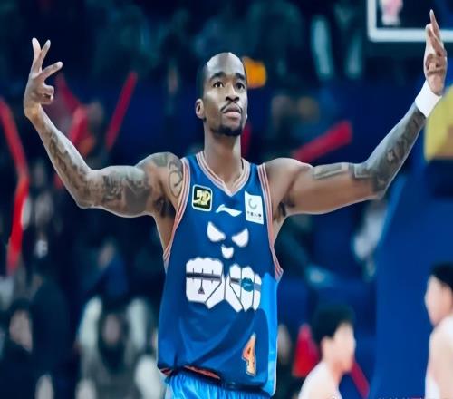 开始卖人，四川官方：将外援萨姆纳的优先续约权转让至广东