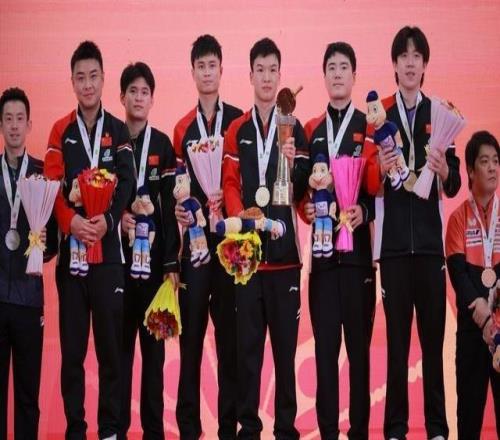 亚锦赛男团实现三连冠，王楚钦：感谢救团队于水火的每一个人