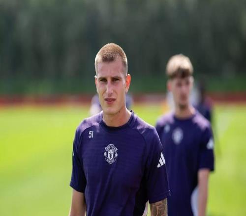 曼晚：曼联小将本内特的父亲自杀，俱乐部正为他提供心理支持