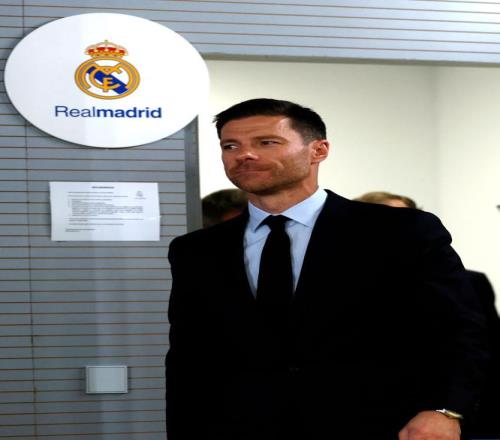 欧冠11日凌晨皇马对阵曼城，阿隆索只剩这根“救命稻草”