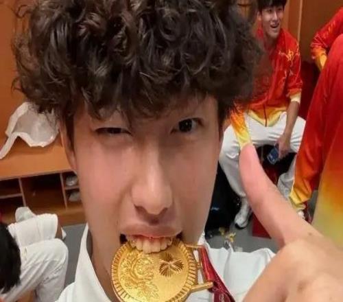 姚浩洋：未来希望在中超拿出更好表现，为铜梁龙取得优异成绩