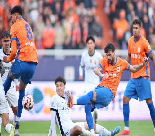 大破海港！3大外援爆发，中超惨烈1战：韩鹏兑现诺言，无愧判官！