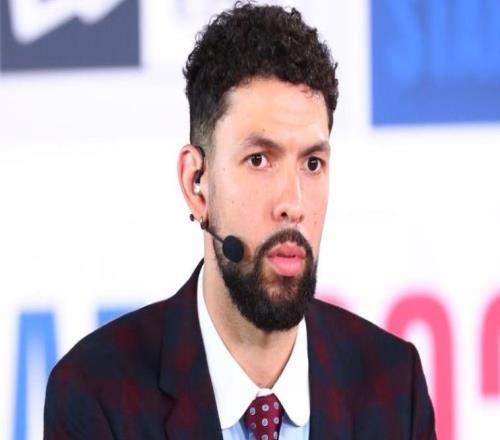 暗指威少小里：人必须对自己诚实，你不可能永远留在NBA