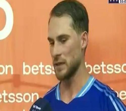 麦卡：半场时队友一直问我想不想帽子戏法，但我并不急于求成