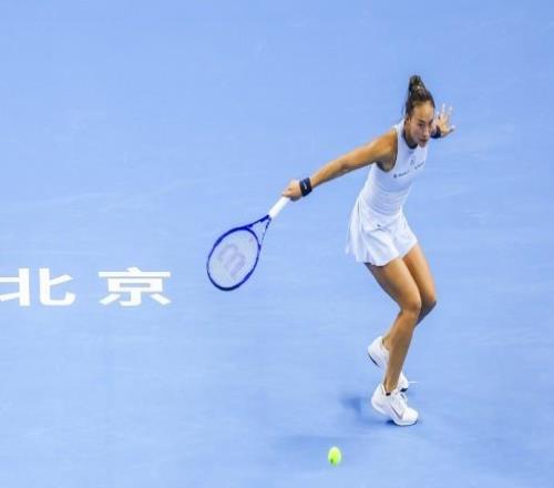中网女单第三轮：郑钦文4-6先丢一盘，0-1落后诺斯科娃