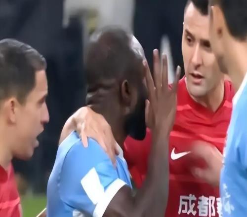 恶名远扬！韩媒批蓉城球迷：在亚冠也有前科，如此“文化”太落后