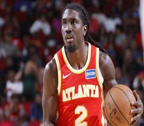 Shams：老鹰与双向后卫基顿华莱士签订一年标准合同