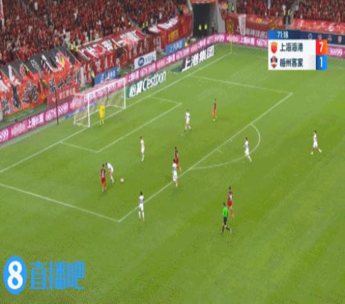 进球无效！古斯塔沃破门，因场内同时有两个皮球进球无效