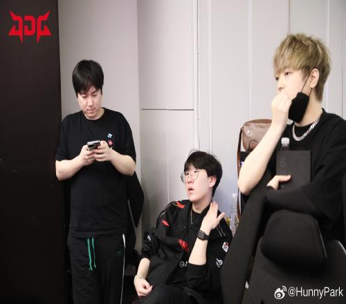 有韩援要走JDG翻译长文告别：有些舍不得，但也要说声再见了