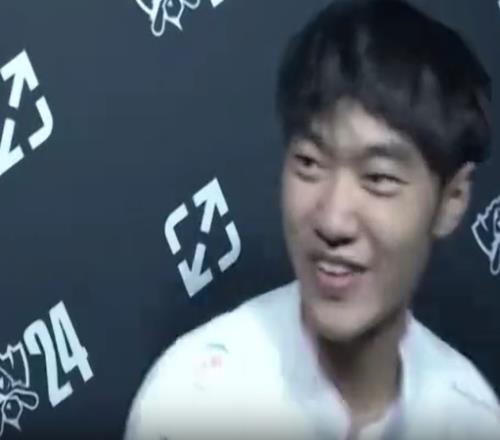 人与人的悲欢！群访结束knight笑着离开G2上单则落寞离场