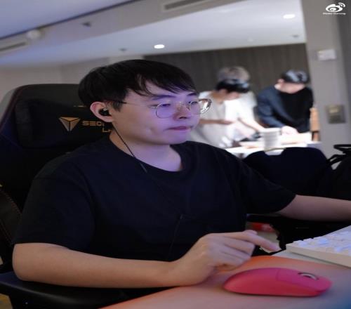 WBG分享选手备战返图：熟悉的饮食风味，调整最佳状态