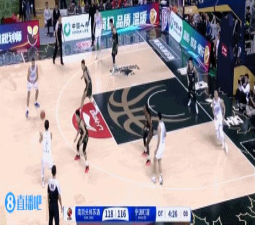 防守也很顶！郭昊文补防钉板大帽拉科塞维奇