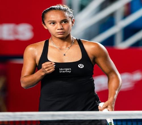 WTA250香港站14决赛：袁悦对肯宁费尔南德斯对佩拉
