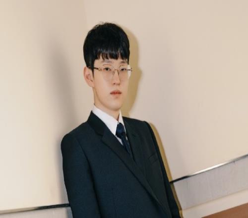 Scout开播粉丝要求解释或说话：说话再等等吧