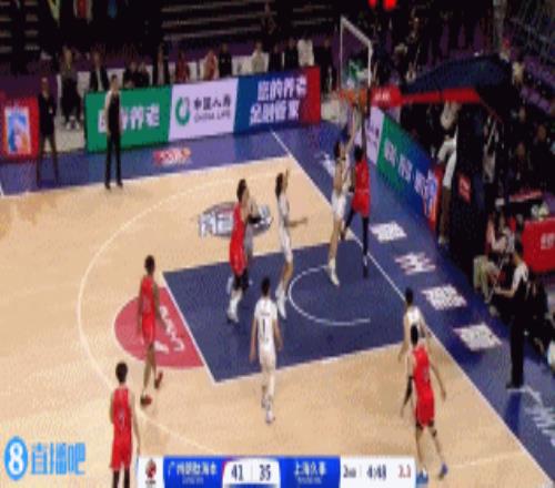 制霸攻防！洛夫顿防守端送钉板摁帽随后反击一条龙打进加罚