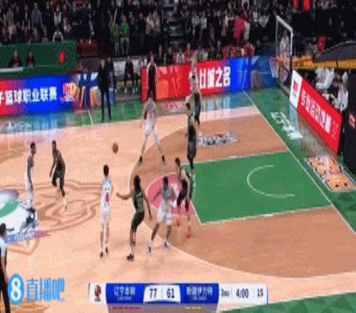 媒体人：外援解题能力&防守执行&篮板专注度新疆一战暴露3大问题