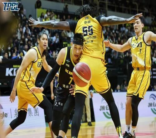新年第一战林书豪13中5拿15分7板4助1断1帽新北国王重回榜首