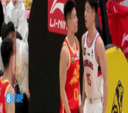 新年火气大！佟佳俊撞林秉圣吃T双方险些爆发冲突！