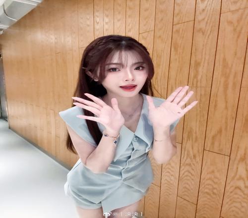 解说泱泱：本周背靠背靠背靠背靠背恭喜火箭今天拿下胜利