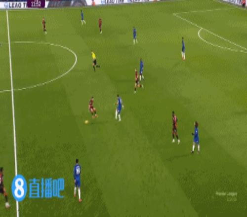 杰哥秀啊！杰克逊背身护球1v3突破直塞，帕尔默单刀破门