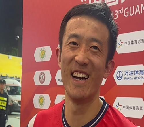 姜至鹏：省港杯罚点球压力太大了感谢深圳新鹏城认可了我