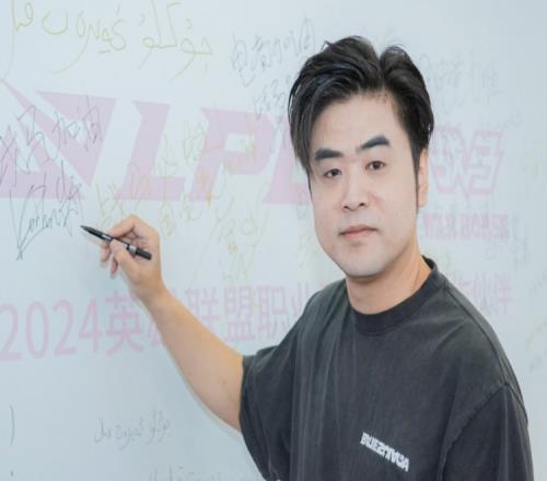朱开：现在的版本不适合iG但是不管什么版本他们都要去适应