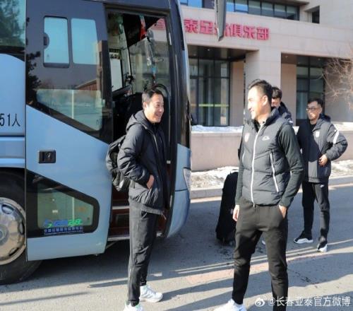 亚泰U18队兵发广东清远备战足协青少年足球锦标赛会员协会U18赛